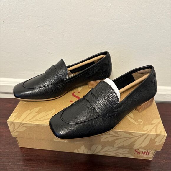 Sofft Black Leather Slip-On Loafers size 7, women’s - Picture 2 of 10
